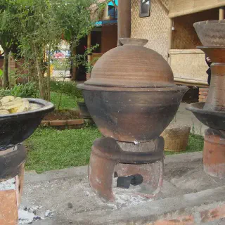 10 Alat Masak Tradisional yang Masih Digunakan Hingga Sekarang