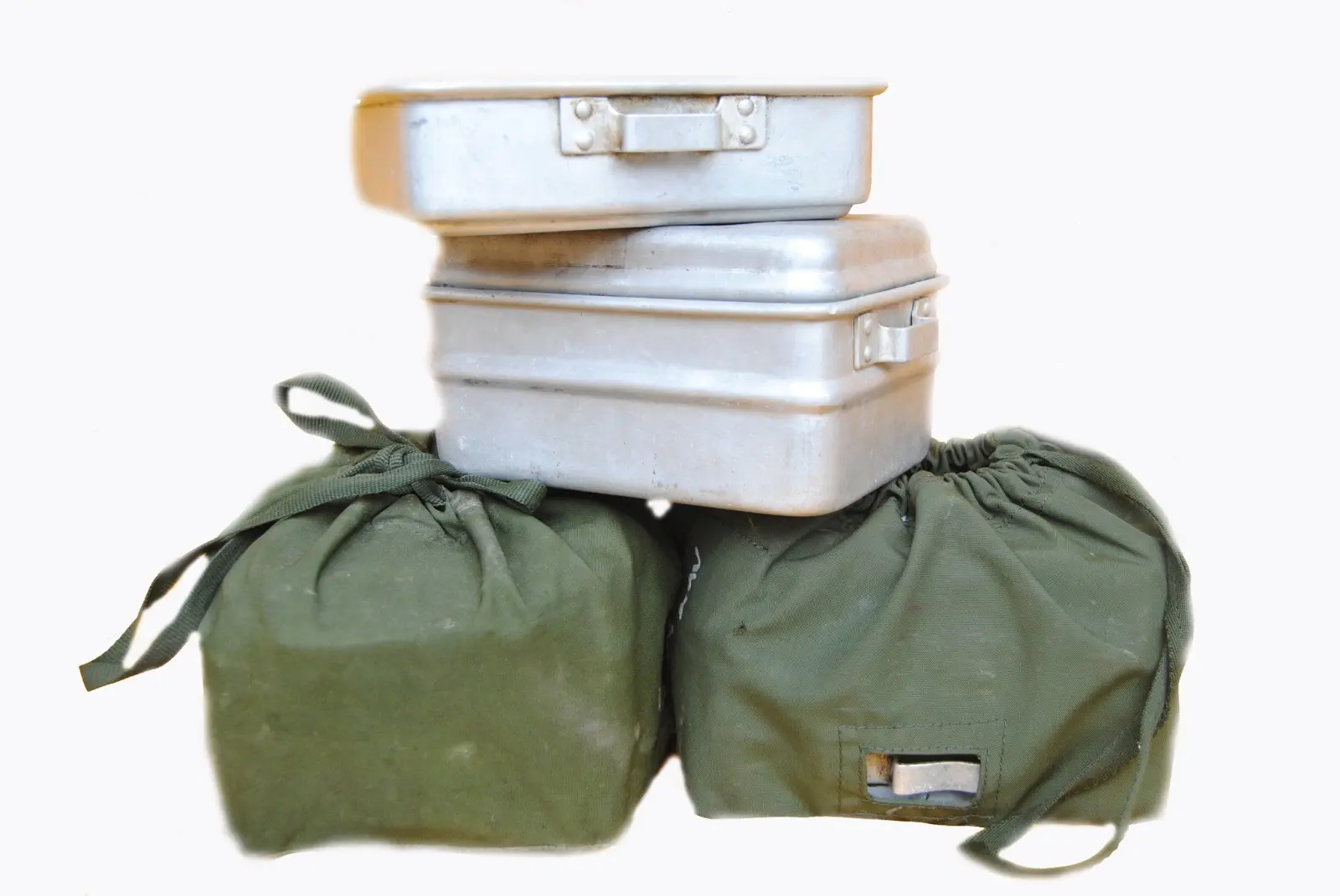 10 Alat Masak Camping Kemah yang Wajib Dibawa