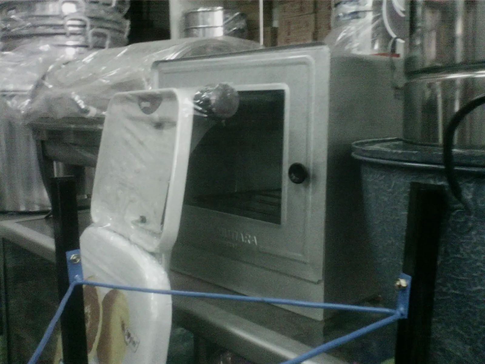 10 Alat Masak Kue yang Wajib Dimiliki untuk Membuat Kue yang Lezat